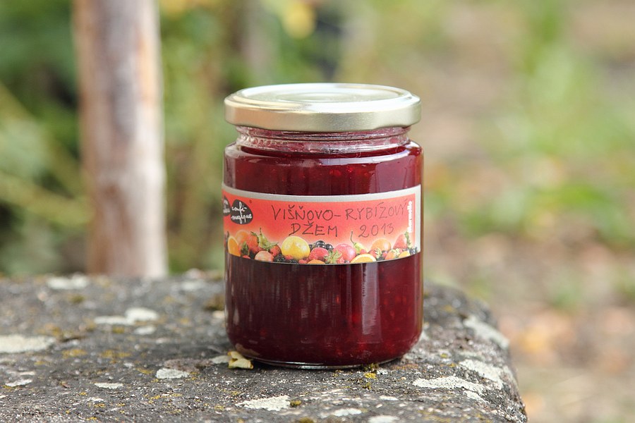 Sour cherry and redcurrnt jam