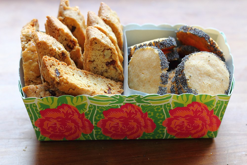 biscotti and parmesan poppy biscuits
