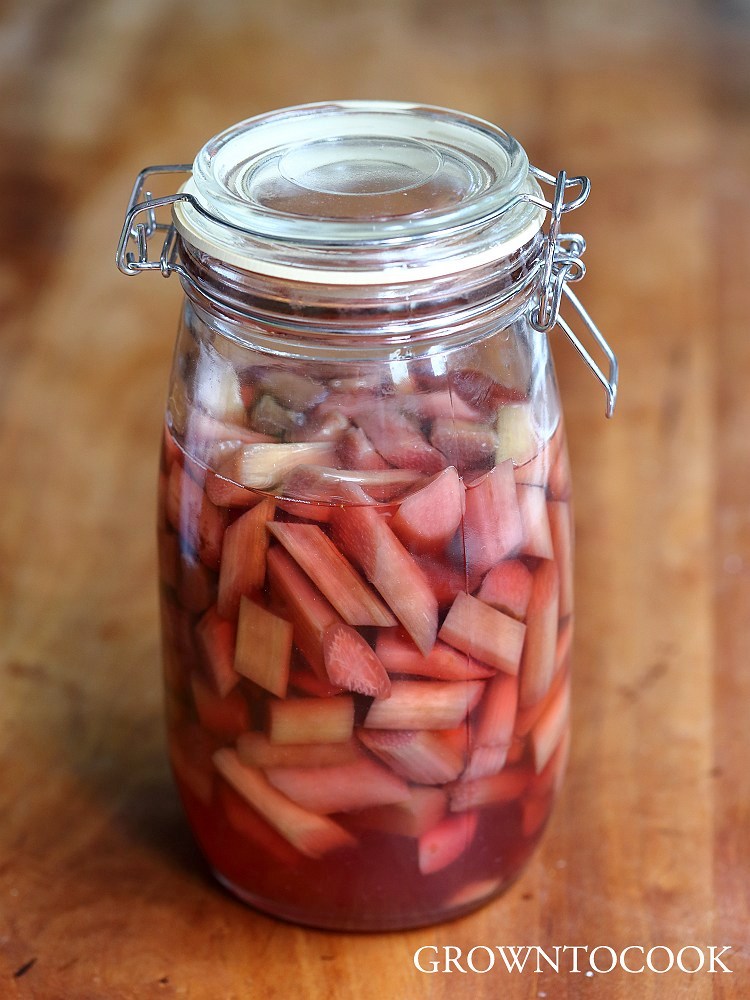 rhubarb liqueur