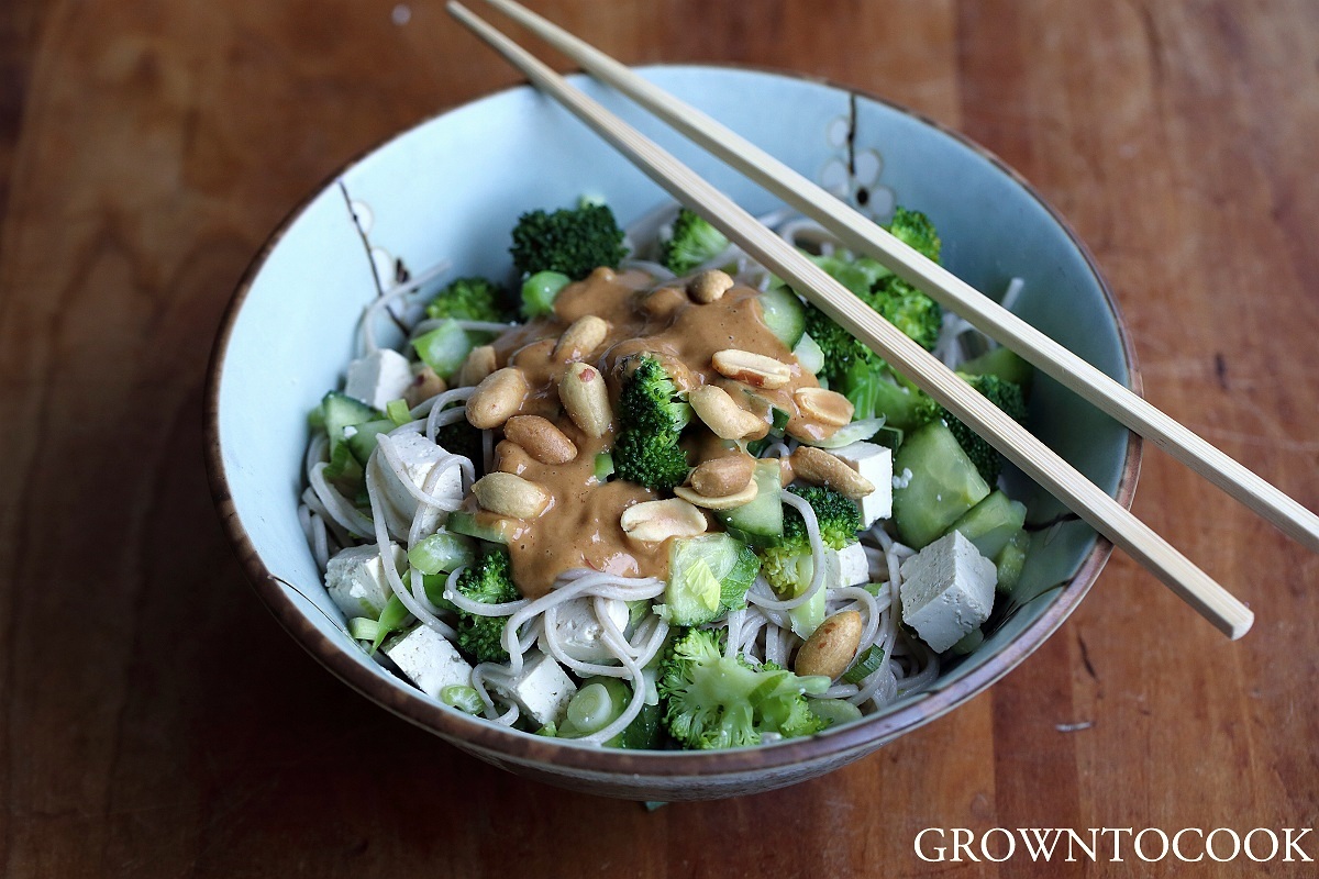 soba noodles with peanut dressing