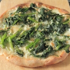 Broccoli rabe pizza